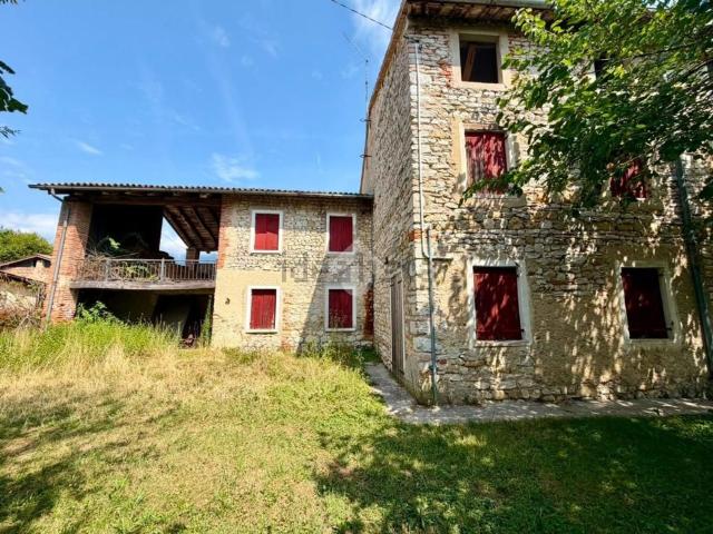 Appartamento in vendita di 249 m² in Contrada Vial, 47