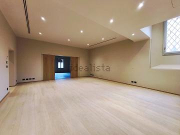 Appartamento in vendita di 250 m² in Via Clavature