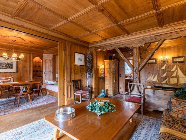 Appartamento in vendita di 250 m² in Via Brigata Piemonte