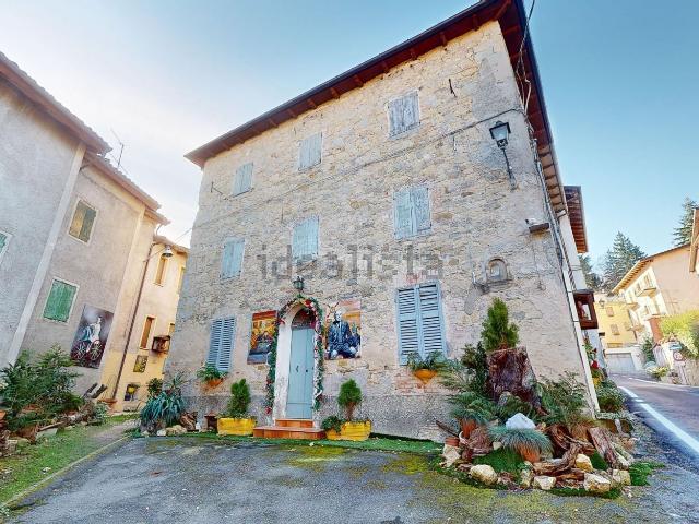 Appartamento in vendita di 250 m² in Via Giuseppe di Vittorio