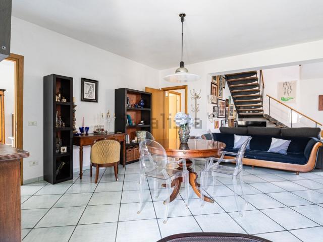 Appartamento in vendita di 250 m² in Via Giuseppe Verdi, 38