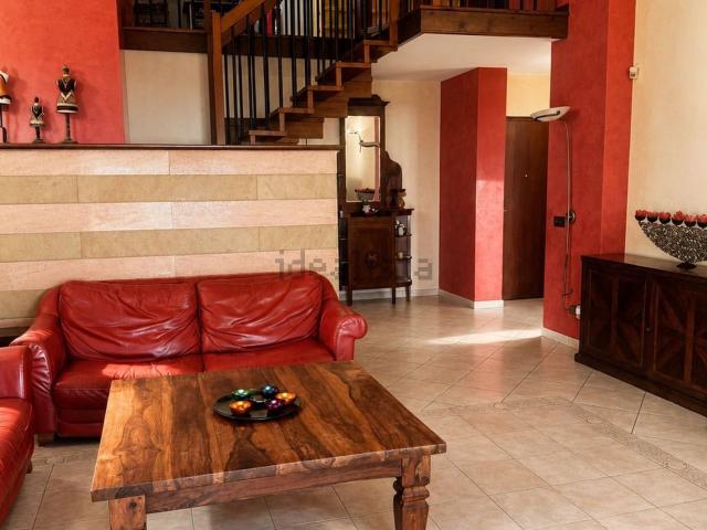 Appartamento in vendita di 250 m² in Via de Mauro, 9