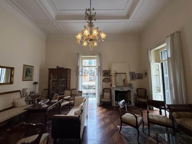 Appartamento in vendita di 250 m² in Via dei Principati, 47