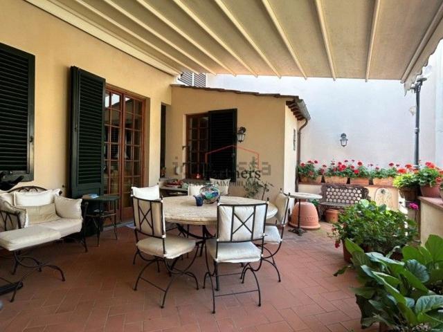 Appartamento in vendita di 250 m² in Via dei Renai