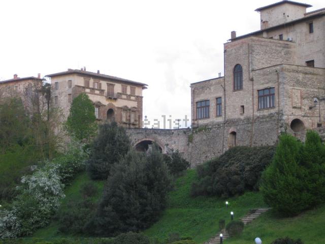 Appartamento in vendita di 250 m² in Via Delle Romite, 13