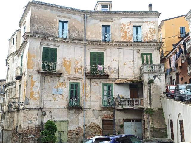 Appartamento in vendita di 250 m² in Via Duomo