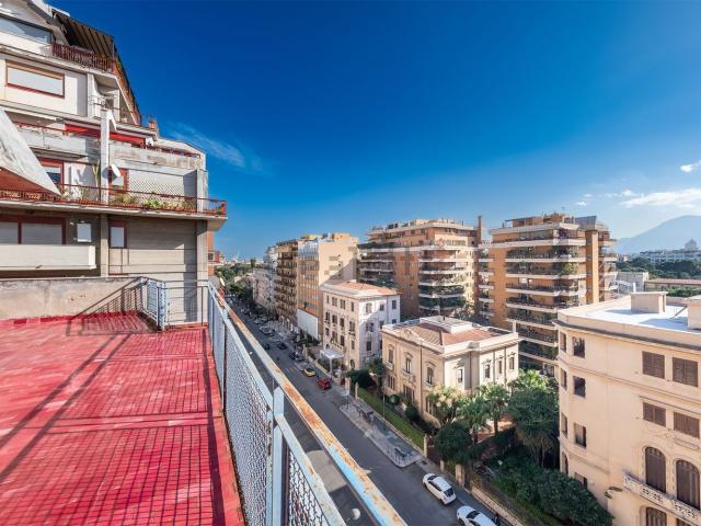 Appartamento in vendita di 250 m² in Via Emanuele Notarbartolo, 15
