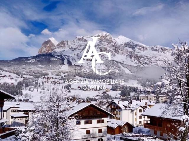 Appartamento in vendita di 250 m² in Via Faloria, 23