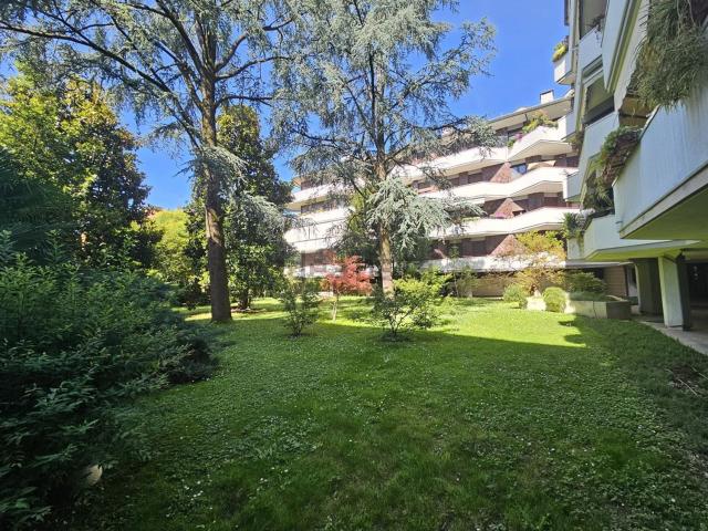 Appartamento in vendita di 250 m² in Via Luigi Configliachi, 6