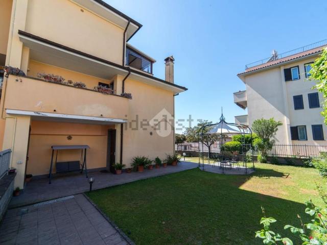 Appartamento in vendita di 250 m² in Via Matteo Giovannetti, 2