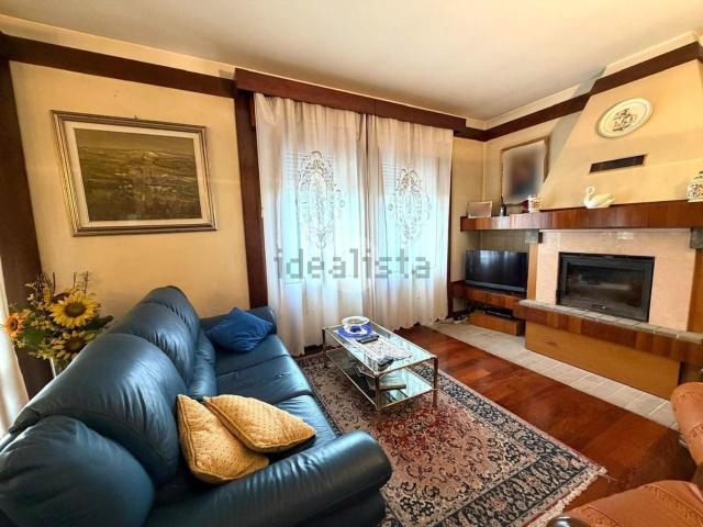 Appartamento in vendita di 250 m² in Via Madonna Pellegrina, 550