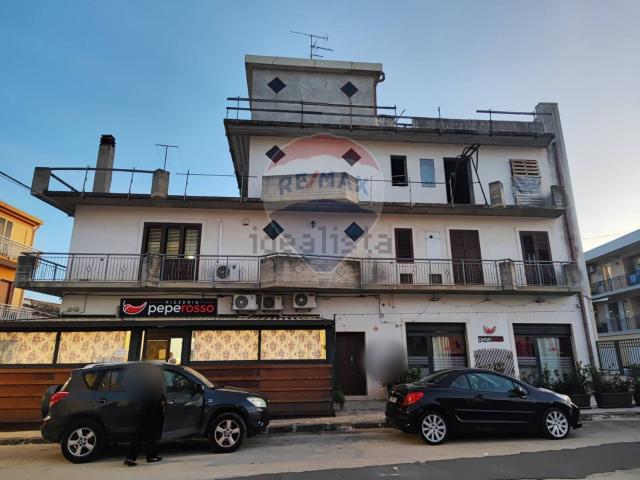 Appartamento in vendita di 250 m² in Via Mariano Pinnone, 148