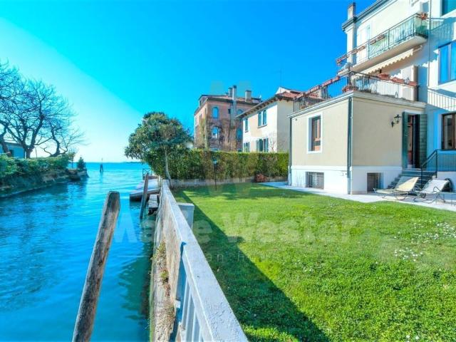 Appartamento in vendita di 250 m² in Via Nicolò Tron