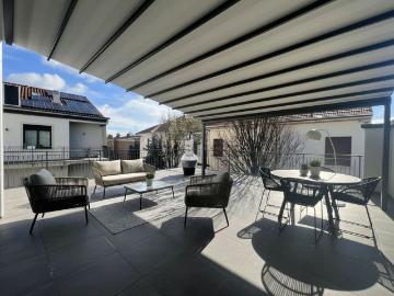 Appartamento in vendita di 250 m² in Via Nino Locarno