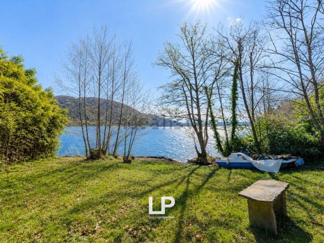 Appartamento in vendita di 250 m² in Via Provinciale, 16