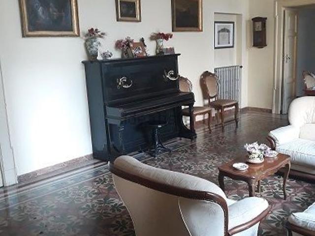 Appartamento in vendita di 250 m² in Via Roma, 32
