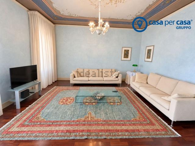 Appartamento in vendita di 250 m² in Via Riviera Marconi