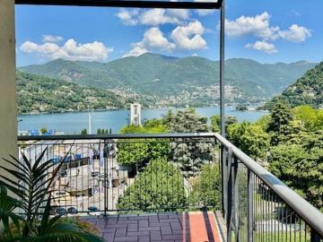 Appartamento in vendita di 250 m² in Viale Fratelli Rosselli