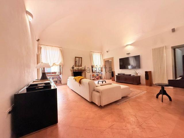 Appartamento in vendita di 250 m² in Corso Giuseppe Garibaldi, 102