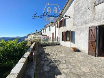 Appartamento in vendita di 250 m² in Località TRANCI DI SOPRA