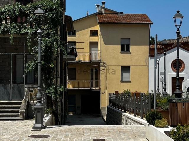 Appartamento in vendita di 250 m² in Piazza Giuseppe Mazzini