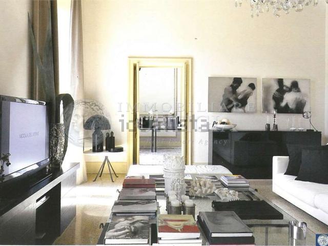 Appartamento in vendita di 250 m² in Piazza Emanuele Pancali