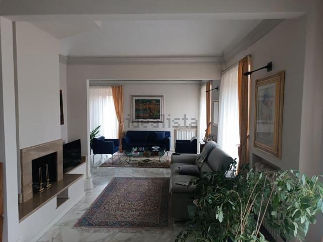 Appartamento in vendita di 250 m² in Piazza Sant&apos Antonino
