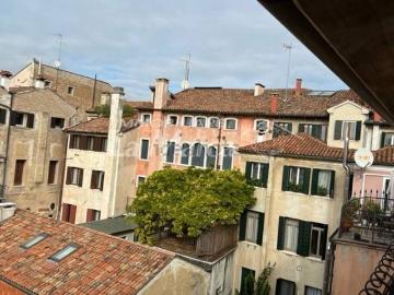 Appartamento in vendita di 250 m² in Piazza Pola