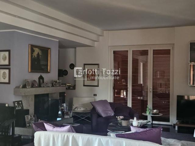 Appartamento in vendita di 250 m² in Piazza Volturno
