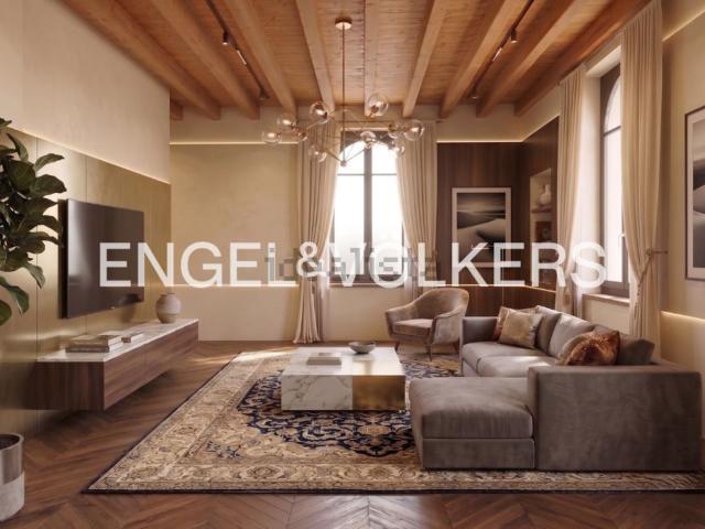 Appartamento in vendita di 250 m² in Piazzetta Scala