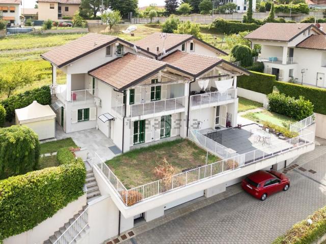 Appartamento in vendita di 250 m² in Strada Valle Ceppi, 1