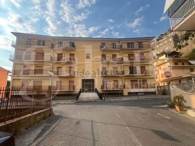 Appartamento in vendita di 2515 m² in Via Elisabetta Noto, 56