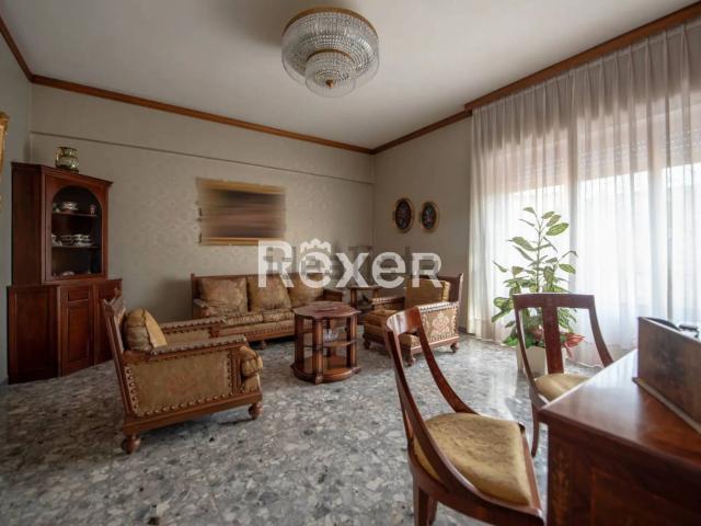 Appartamento in vendita di 251 m² in Piazza Alfonso Ruggiero, 3