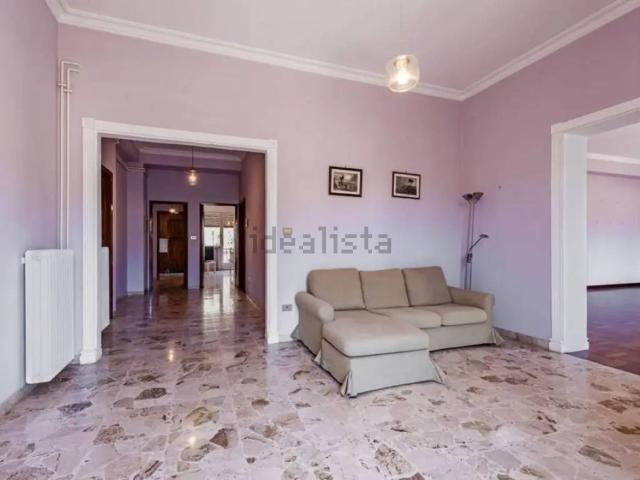 Appartamento in vendita di 252 m² in Via Amerigo Vespucci