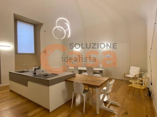 Appartamento in vendita di 252 m² in Via Giordano Bruno