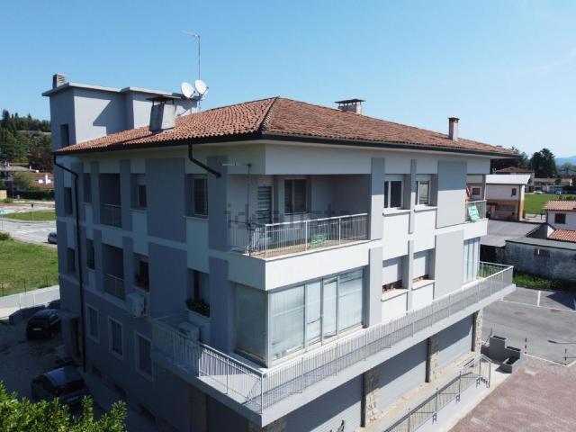 Appartamento in vendita di 253 m² in Via Natisone