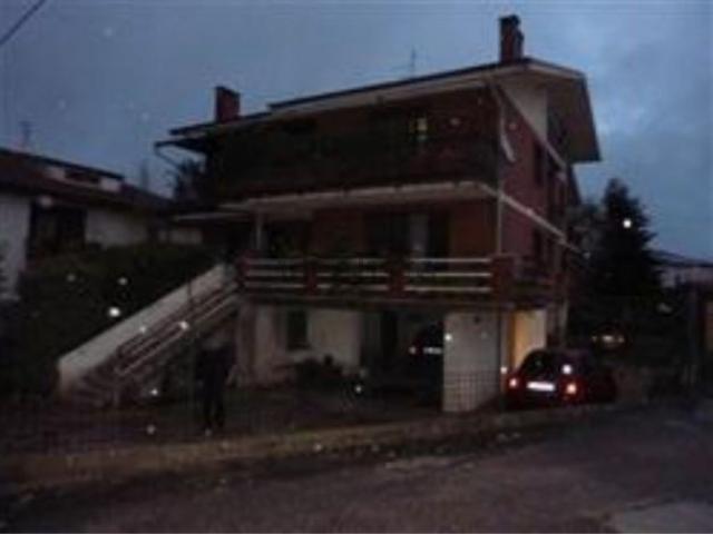 Appartamento in vendita di 253 m² in Via San Brigida