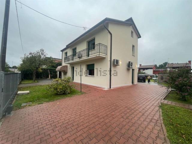 Appartamento in vendita di 253 m² in Via Tresievoli, 81