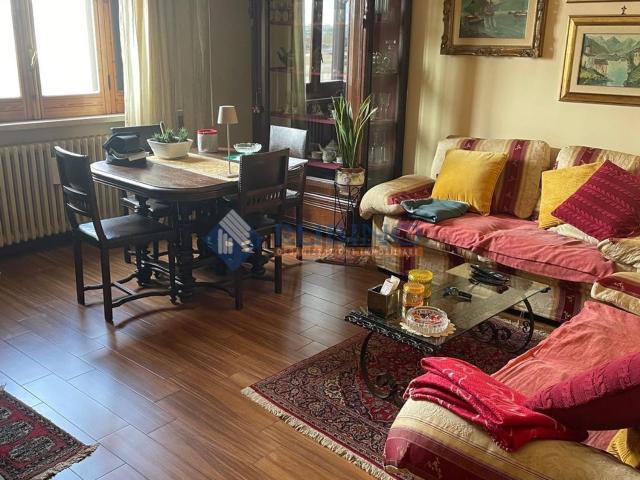 Appartamento in vendita di 253 m² in Corso Matteo Renato Imbriani