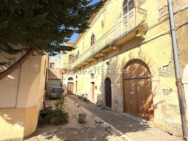 Appartamento in vendita di 253 m² in Largo Rimembranza