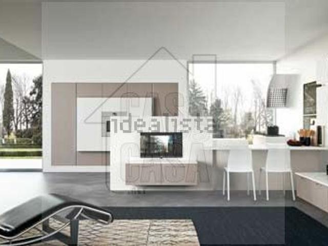 Appartamento in vendita di 255 m² in Via Don G. Minzoni
