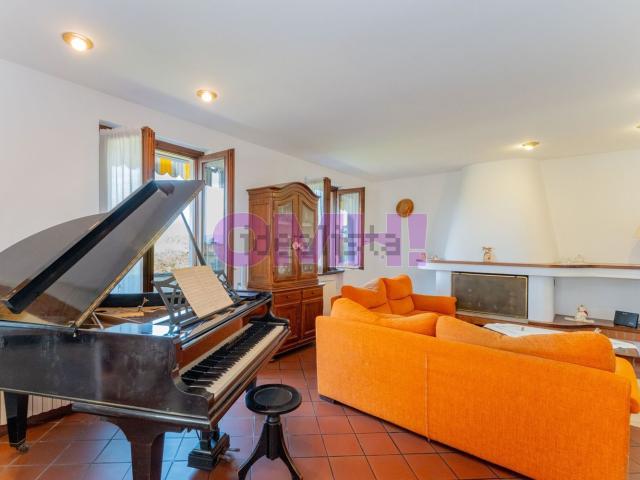 Appartamento in vendita di 255 m² in Via Montenero, 36