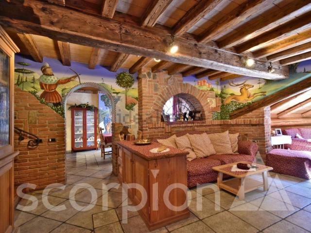Appartamento in vendita di 255 m² in Via Marzari Pencati