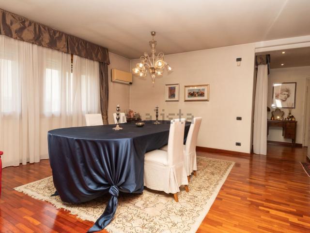 Appartamento in vendita di 255 m² in Via Terragliol