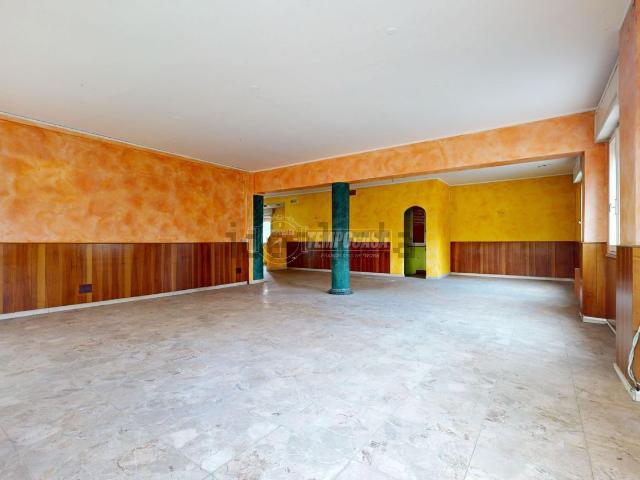 Appartamento in vendita di 255 m² in Viale DELLA RESISTENZA