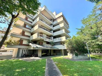 Appartamento in vendita di 255 m² in Viale Flavio Gioia