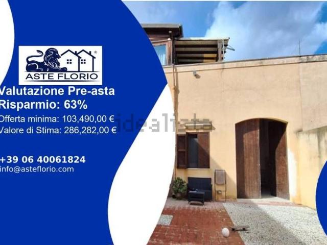 Appartamento in vendita di 255 m² in Strada Statale 115