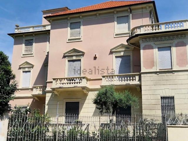 Appartamento in vendita di 256 m² in Via Cosseria, 12