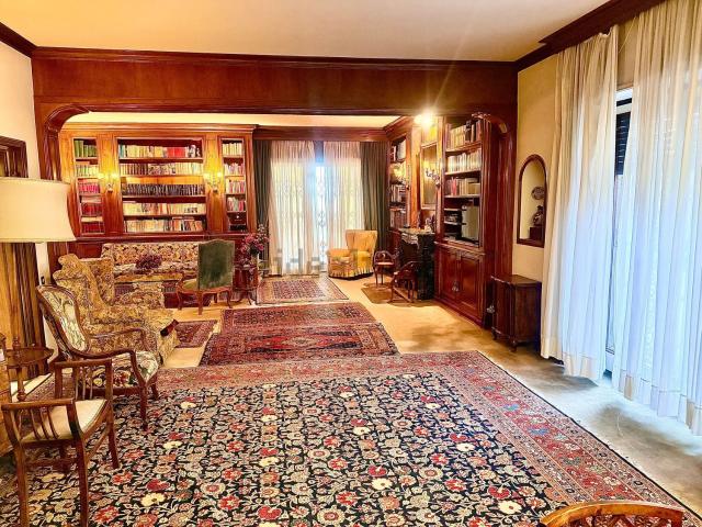 Appartamento in vendita di 256 m² in Via dei Colli della Farnesina, 110