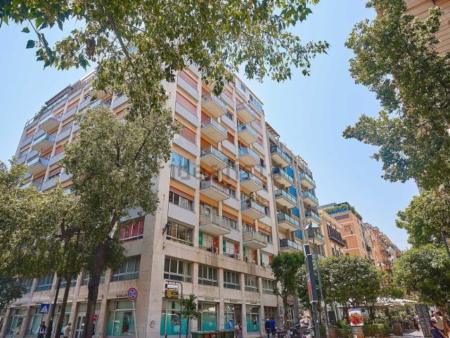 Appartamento in vendita di 256 m² in Via Principe di Belmonte, 80